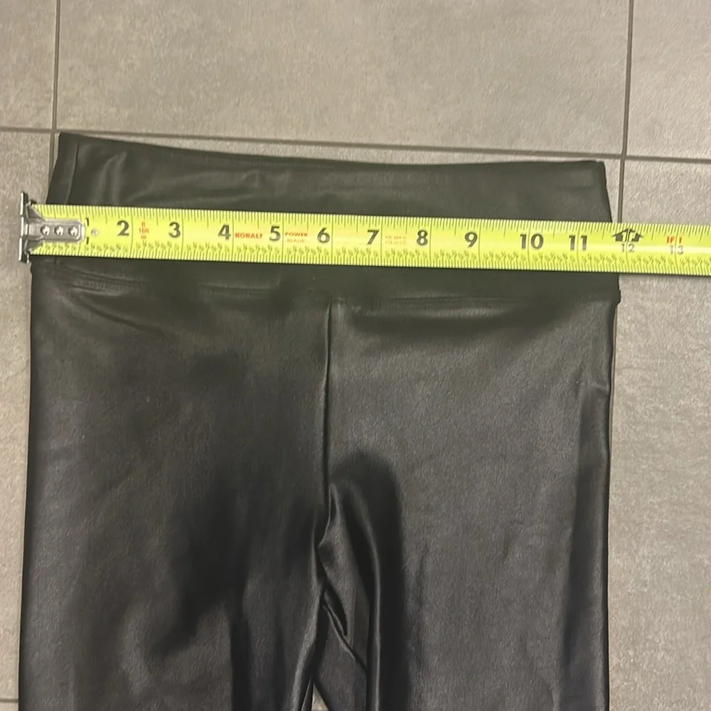 Koral Glossy Bike Shorts - Picture 5 of 9